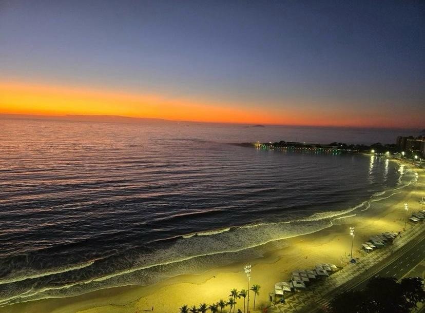 O Rio bem na foto: primeiro-ministro do Japão causa inveja com amanhecer em Copacabana