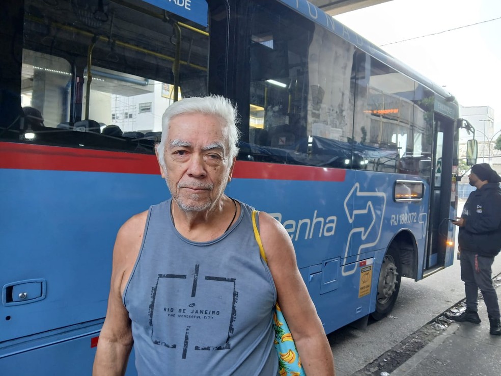 João Carlos Regis, 83 anos, espera o recbimento do seu cartão Jaé desde março de 2025 — Foto: Walter Farias