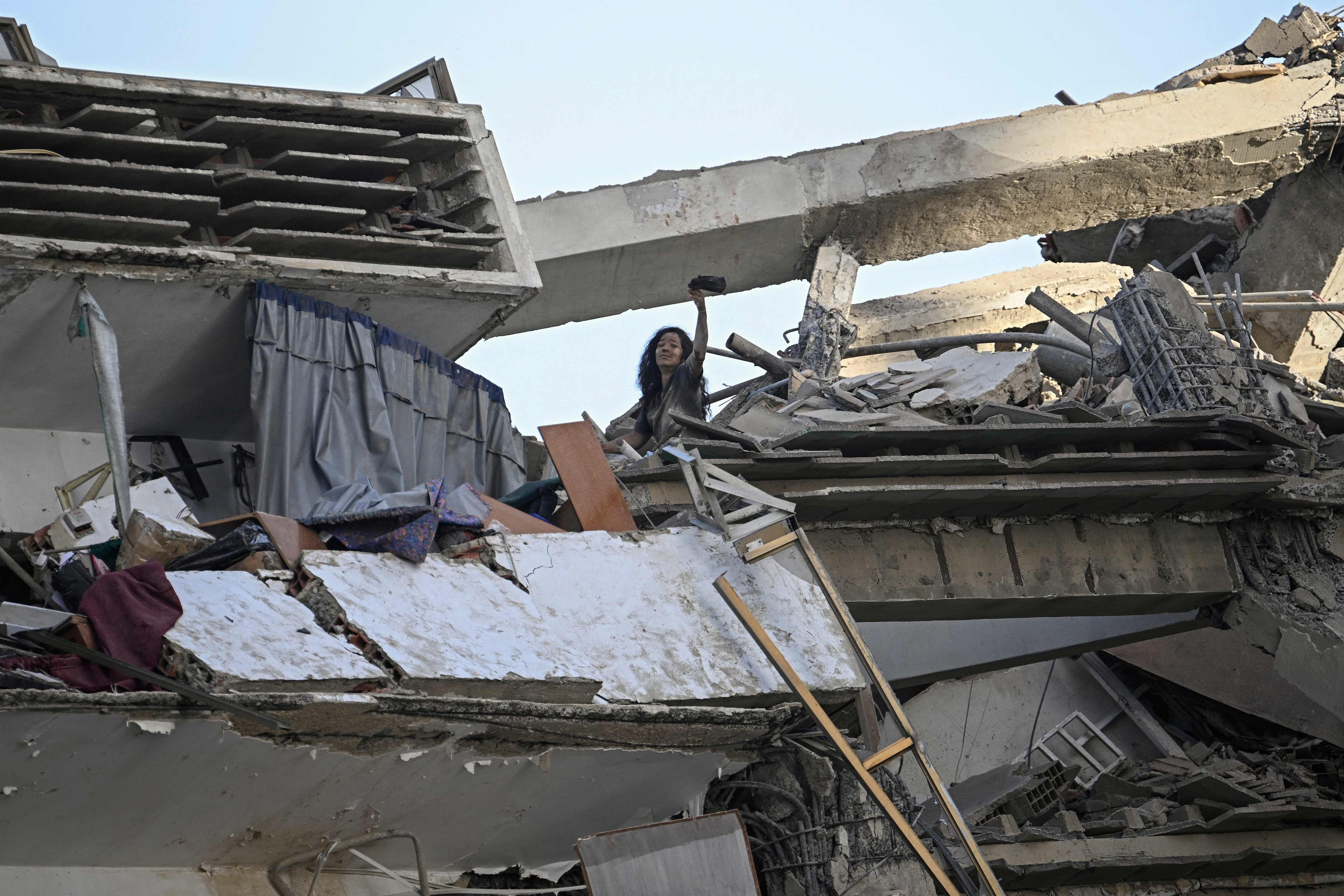 Corrupção e crise econômica podem ter agravado impacto de terremotos na Venezuela, apontam especialistas