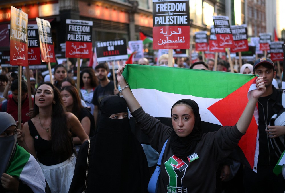 Guerra entre Israel e Hamas: manifestantes protestam contra conflito; fotos