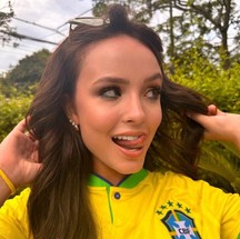  "Amooo Brasil!!! Todas as energias positivas para as nossas meninas na Copa do Mundo", postou Larissa Manoela  — Foto: Reprodução