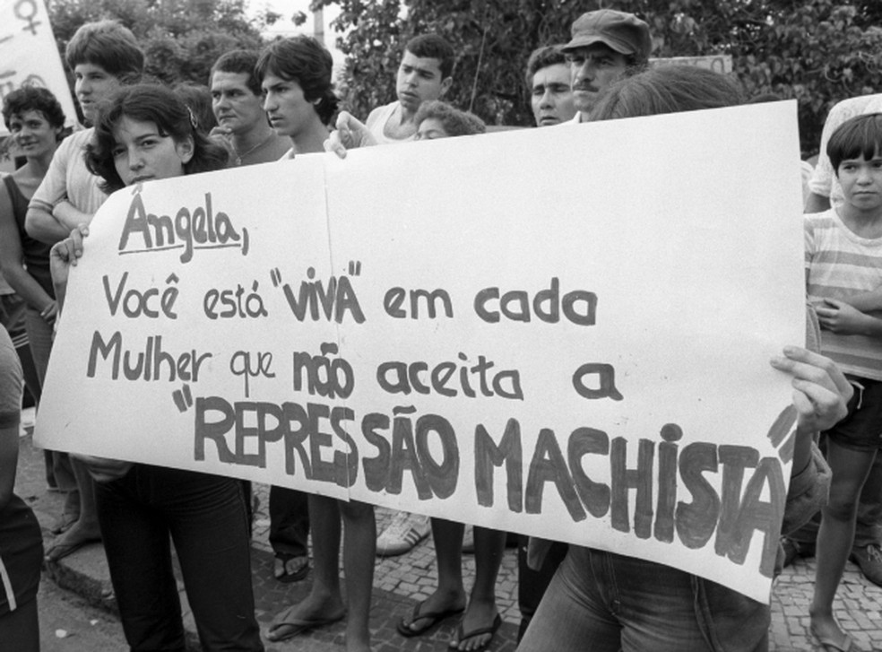 Demonstration during the trial of the assassin of Angela Diniz, in 1981 — Photo: Jorge Marinho/Agência O GLOBO