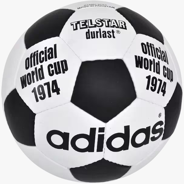 1974 World Cup, West Germany: Telstar Durlast — Photo: Disclosure / FIFA
