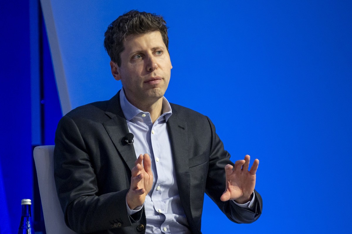 Sam Altman quer levantar até US$ 7 trilhões para criação de rede de ...