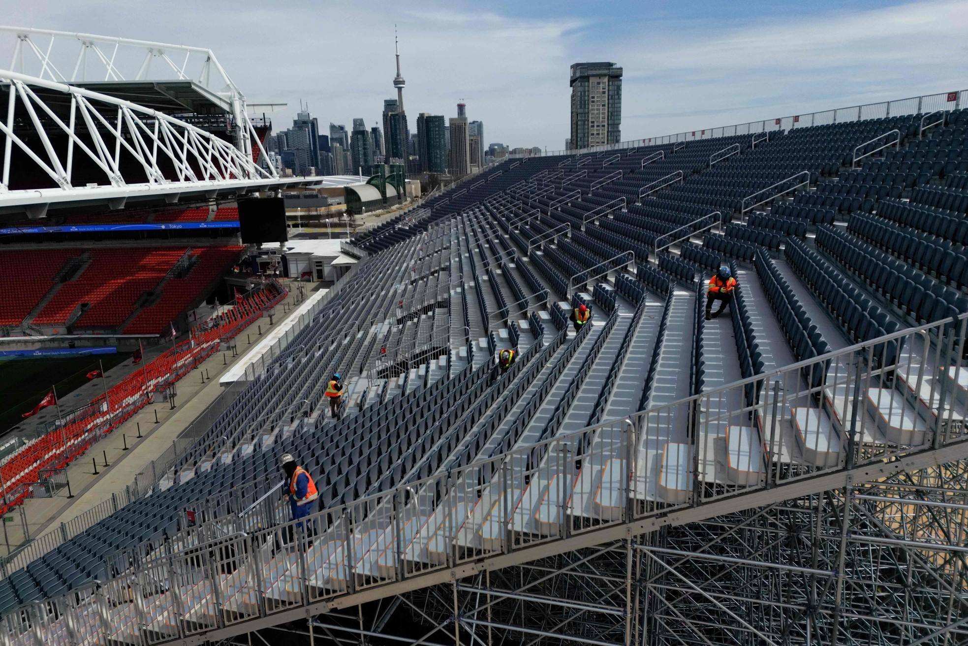 Copa do Mundo 2026: Toronto apresenta estádio reformado para Mundial em meio a críticas por arquibancadas temporárias