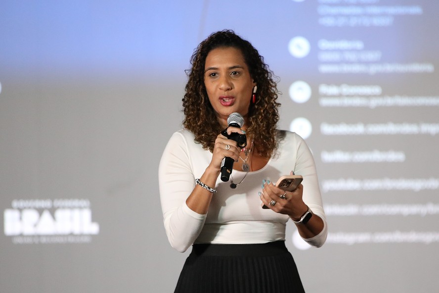 Tentativa de emplacar Anielle como vice de Paes perde força no PT