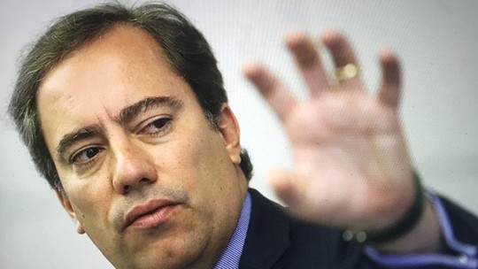 Celulares quebrados, flexões e assédio: Pedro Guimarães pode ter que pagar R$ 13,5 milhões à Caixa por processos
