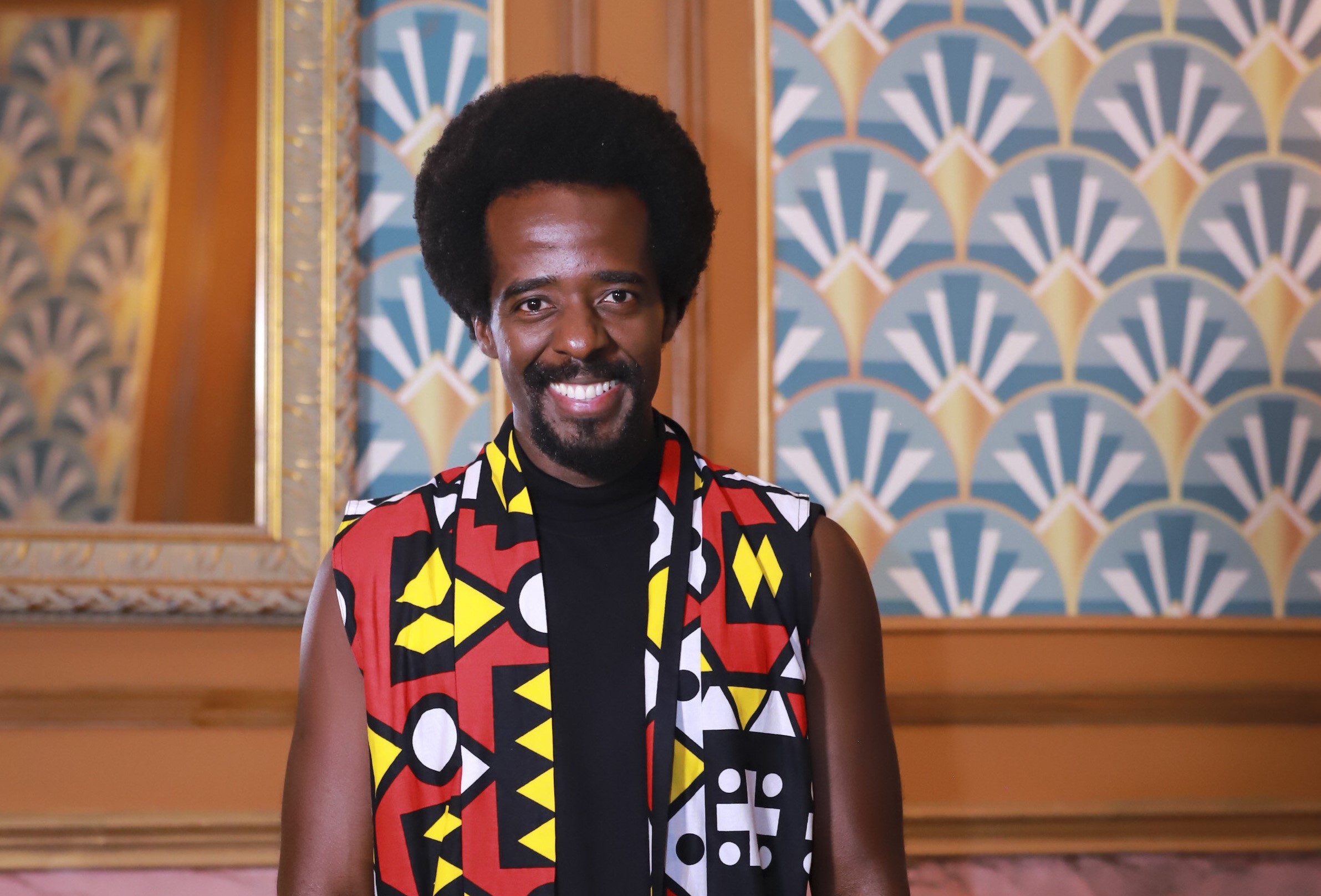 No ar em série da Netflix, Alan Rocha fará 'Quem ama cuida'