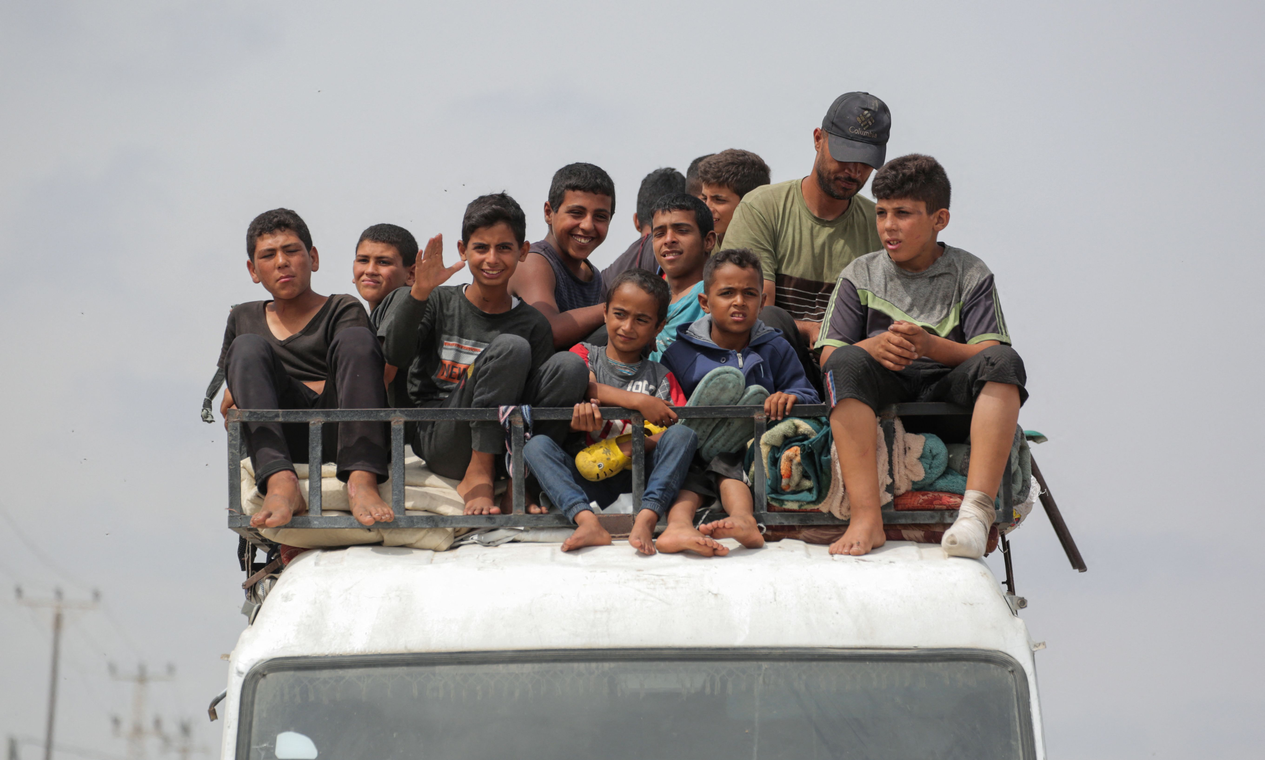 Israel entra com tanques no centro de Rafah, onde ONU relata êxodo de 1 milhão de pessoas