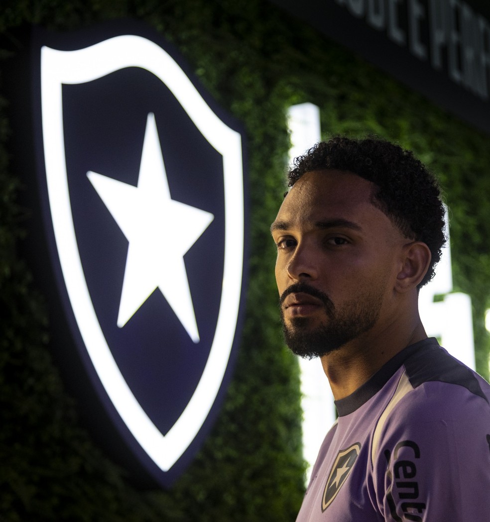 Jogador do Botafogo, Vitinho — Foto: Alexandre Cassiano/ O GLOBO