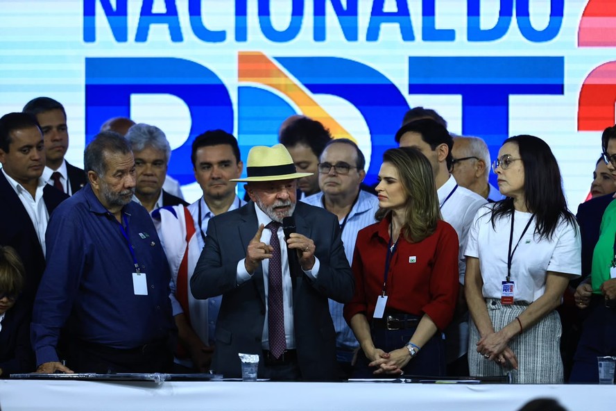Lula participa de convenção do PDT