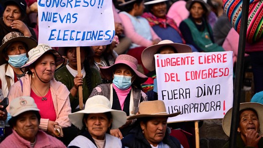 Itamaraty recomenda que brasileiros adiem viagens ao Peru enquanto protestos se espalham pelo país