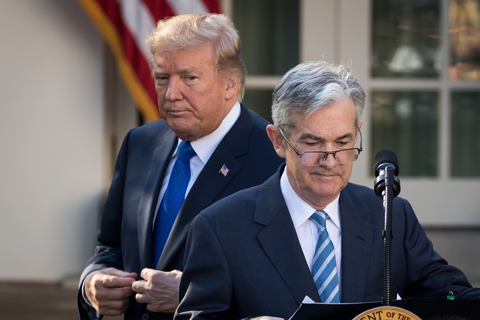 Desde que voltou à Casa Branca, Trump tem feito exigências constantes ao Fed por taxas de juros mais baixas. O bc, sob a liderança de Jerome Powell, até agora ignorou essas pressões, mantendo a taxa básica estável — Foto: Getty Image via Bloomberg