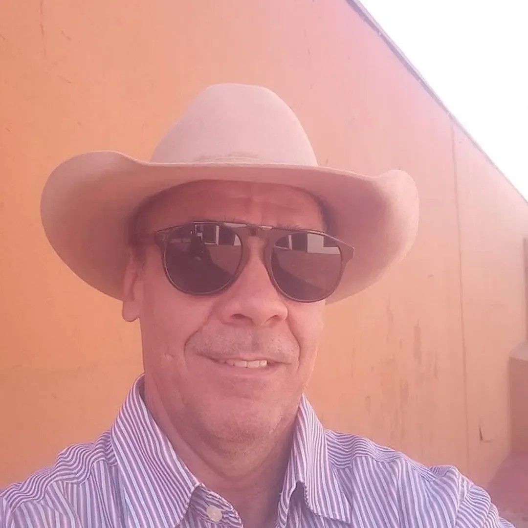     Rodrigo Leonel, better known as Cowboy, won “BBB 2” and took home R$500,000. He admitted to losing much of his prize money with investments in calves that didn't work out. He also purchased real estate and rented a farm. He is currently a property manager — Photo: Reproduction/Instagram