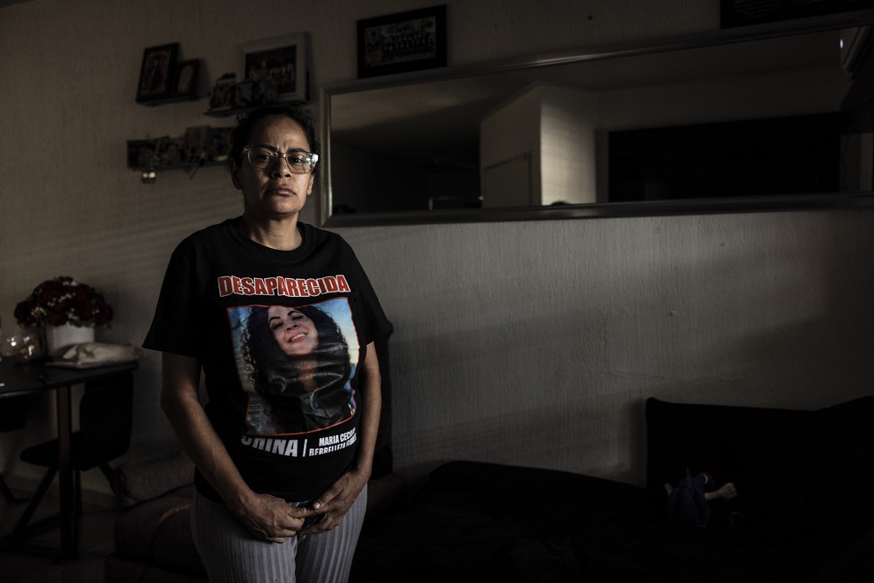 Nadia Berrelleza está em casa em Mazatlán, México, em 15 de julho de 2026. Sua irmã, Cecilia, está desaparecida desde julho de 2025 — Foto: ADRIANA ZEHBRAUSKAS/NYT