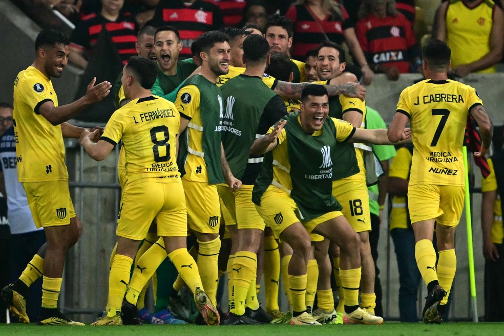 Flamengo perdeu invencibilidade de cinco anos na Libertadores diante do Peñarol — Foto: Mauro Pimentel/AFP