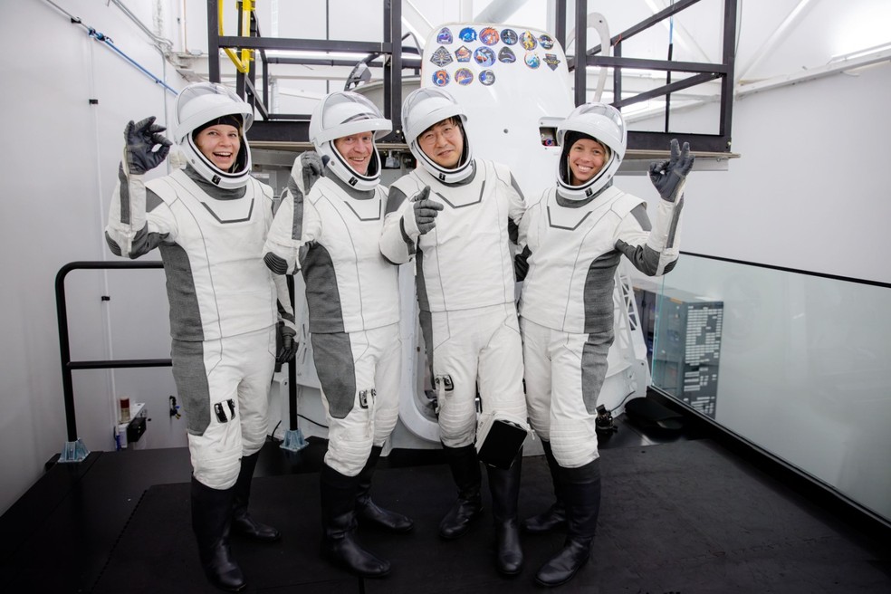 Tripulação da Fram2 no treinamento — Foto: Divulgação/SpaceX