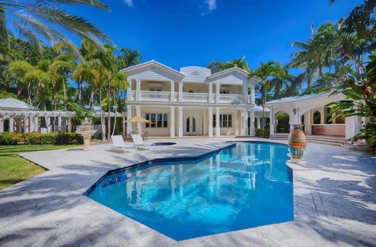 Imagem de casa em Biscayne Bay que Diddy comprou em 2021 — Foto: Divulgação