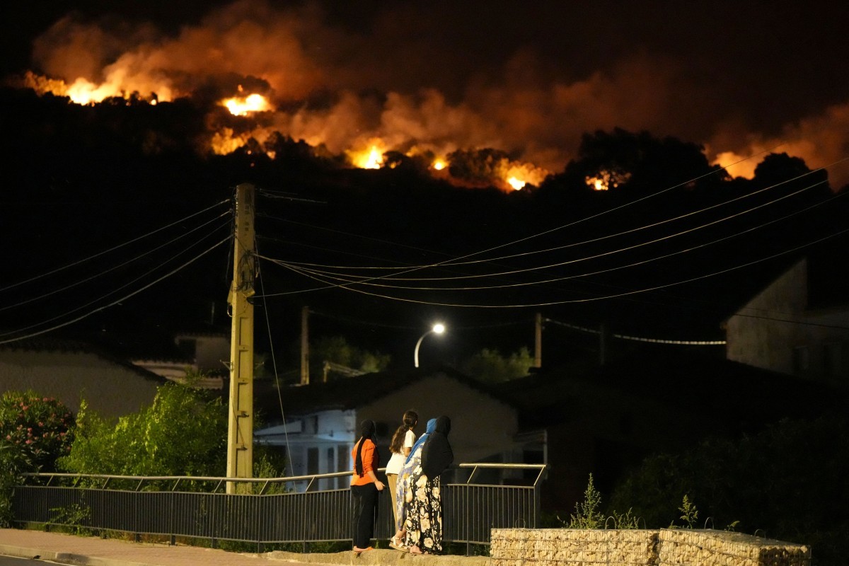Incêndios devastam França e Espanha; mais de 300 mil são evacuados