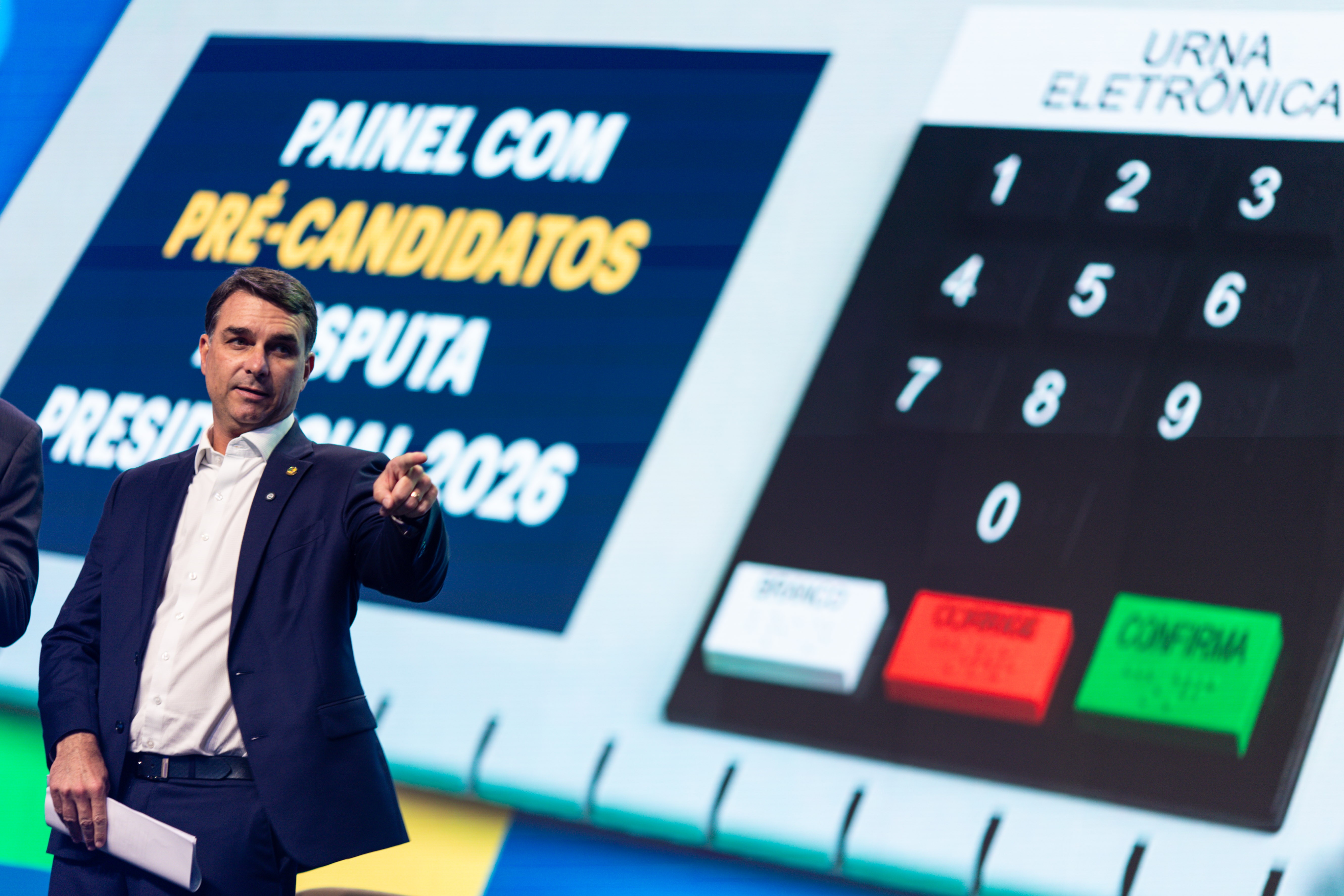 TSE dá mais prazo à Meta em ação do PL contra perfis ‘fantasmas’ de ataques a Flávio - QTU Questões do Universo