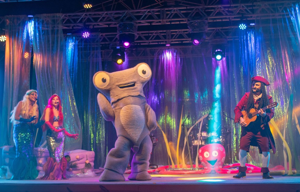 'O Tubarão Martelo e os habitantes do fundo do mar' — Foto: Divugação/Lívia Bastos