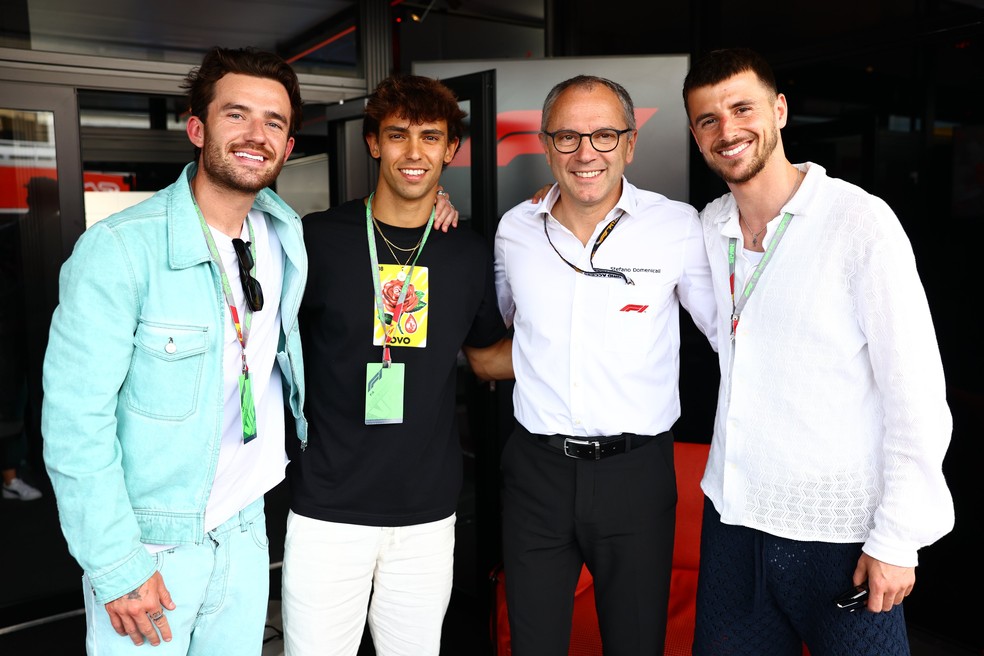 Chilwell, João Félix e Mason Mount no GP da Espanha — Foto: Reprodução/F1