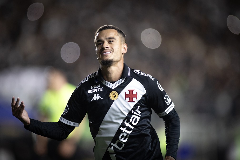 Coutinho vive grande momento no Vasco — Foto: Matheus Lima/Vasco