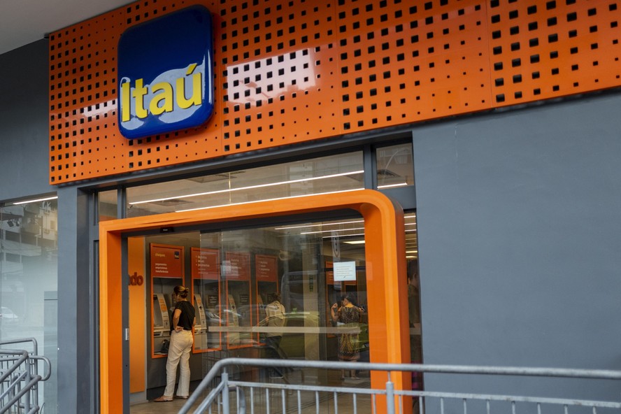 Itaú Unibanco negocia venda de unidade Argentina para o banco Macro