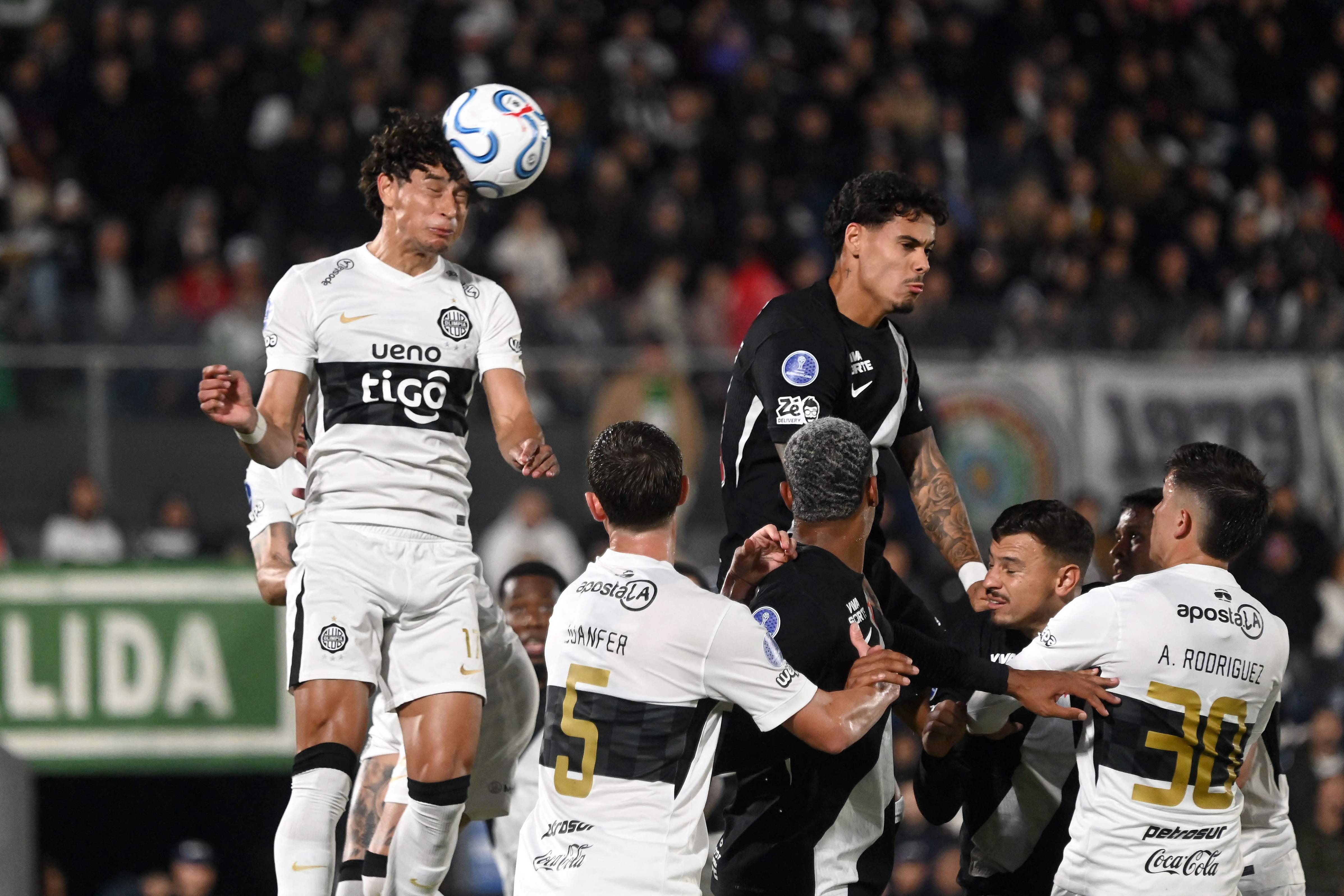 Vasco alternativo perde jogo e liderança na Sul-Americana para o Olimpia