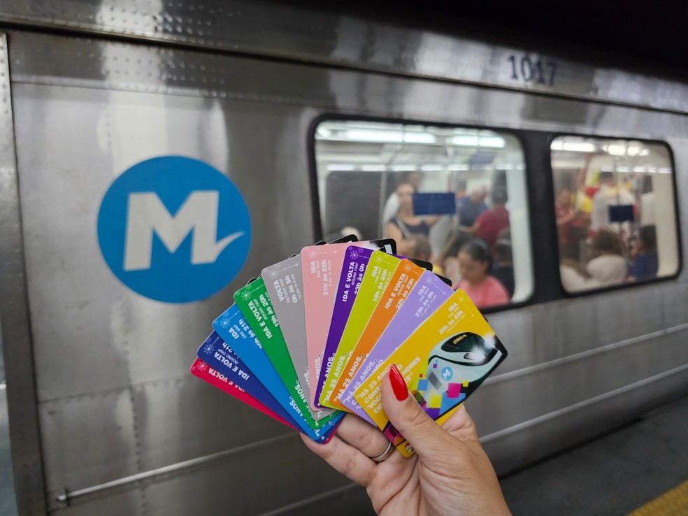 Os cartões especiais do Metrô para o réveillon — Foto: Divulgação