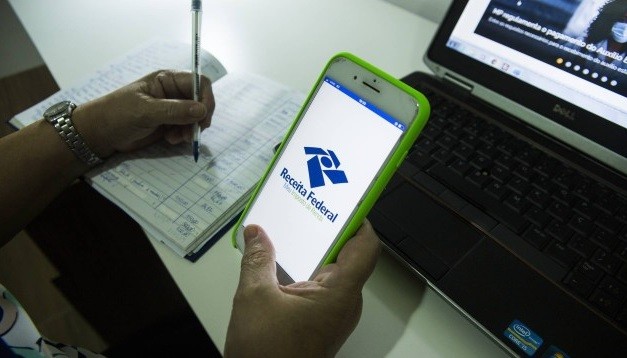 Presidente da Unafisco diz que decis&atilde;o de Moraes &eacute; &lsquo;desproporcional&rsquo; e intimida&ccedil;&atilde;o &agrave; Receita: &lsquo;Era para criar discurso de que STF foi atacado&rsquo;