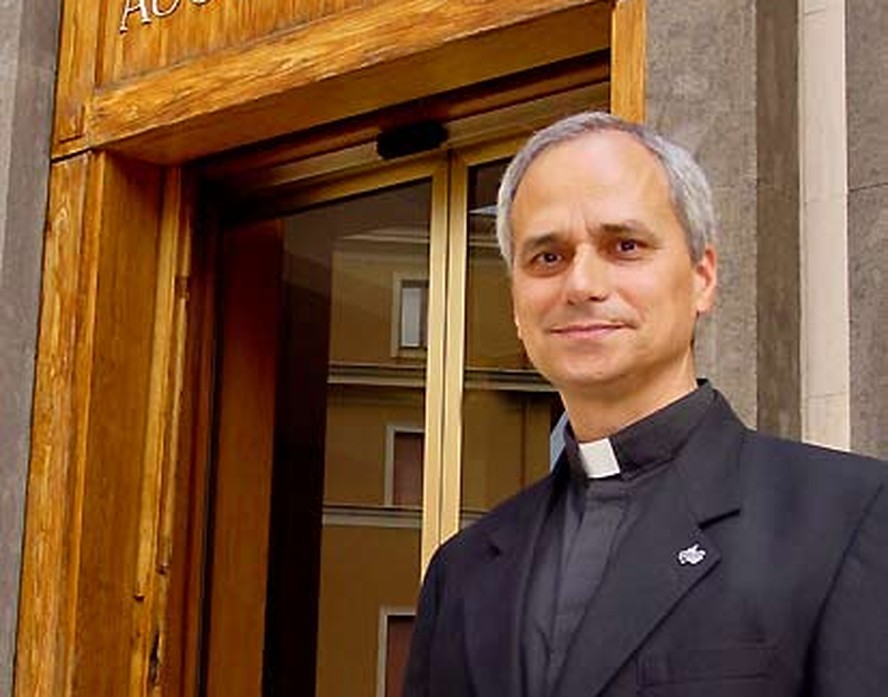 Quem é Robert Francis Prevost, eleito como novo Papa