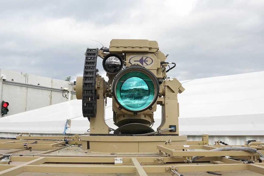 Israel apresenta o 'Feixe de Ferro', primeiro escudo a laser operacional  para interceptar mísseis e drones