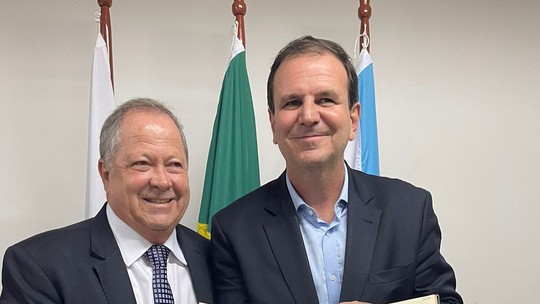Paes dá posse a irmão de Brazão e confirma aliança com Republicanos e Igreja Universal para 2024