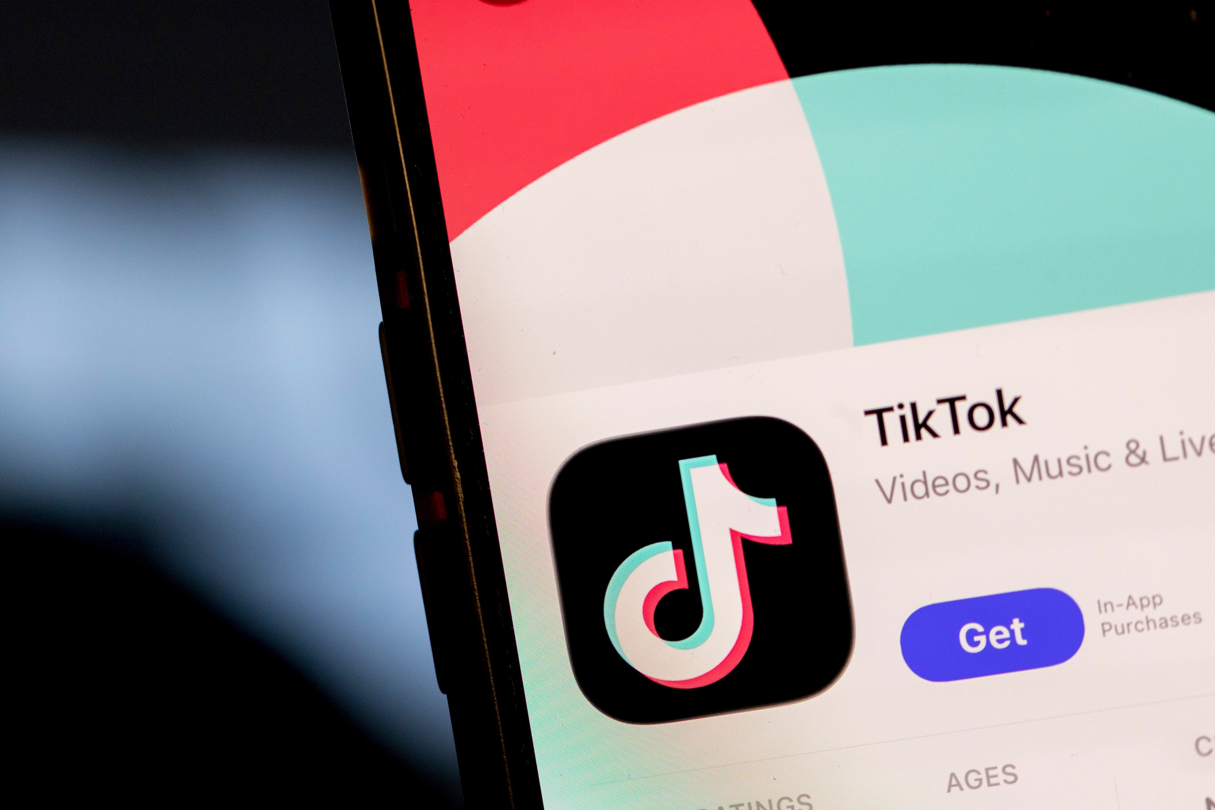 TikTok estuda permitir envio de dinheiro por mensagens diretas