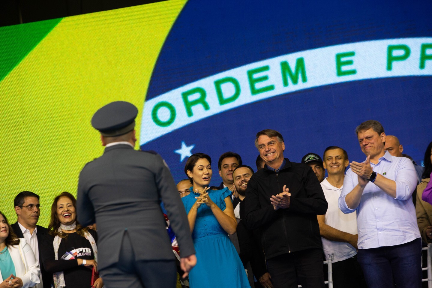 Convenção deste sábado é vista dentro da campanha como peça-chave para grudar Tarcísio à imagem do presidente — Foto: Maria Isabel Oliveira