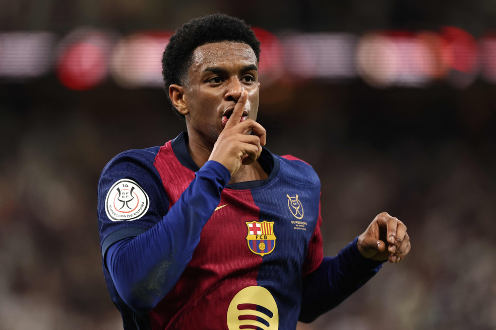 Balde provoca Real, ao marcar quarto gol do Barcelona sobre o Real — Foto: Fadel Senna / AFP