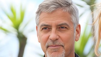 O ator George Clooney também apoia a greve dos atores e roteiristas: "Atores e roteiristas em grande número perderam a capacidade de ganhar a vida. Para que nossa indústria sobreviva, isso precisa mudar. Para os atores, essa jornada começa agora." — Foto: Divulgação