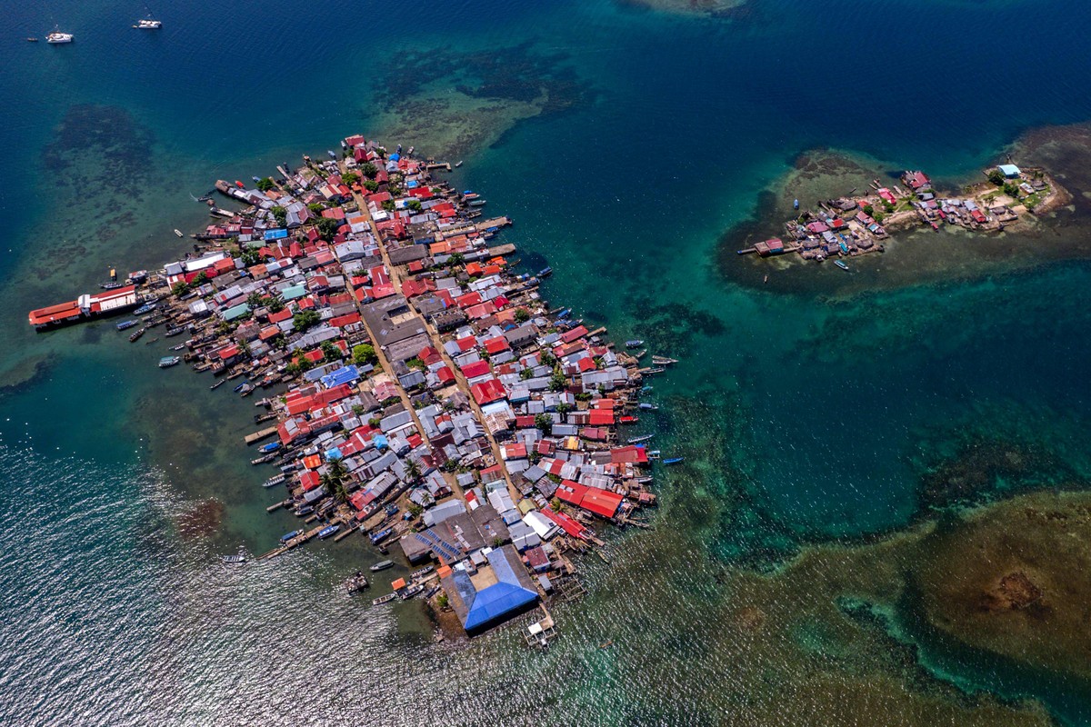Comunidade indígena do panamá se despede de ilha que deve ser engolida pelo mar até 2050