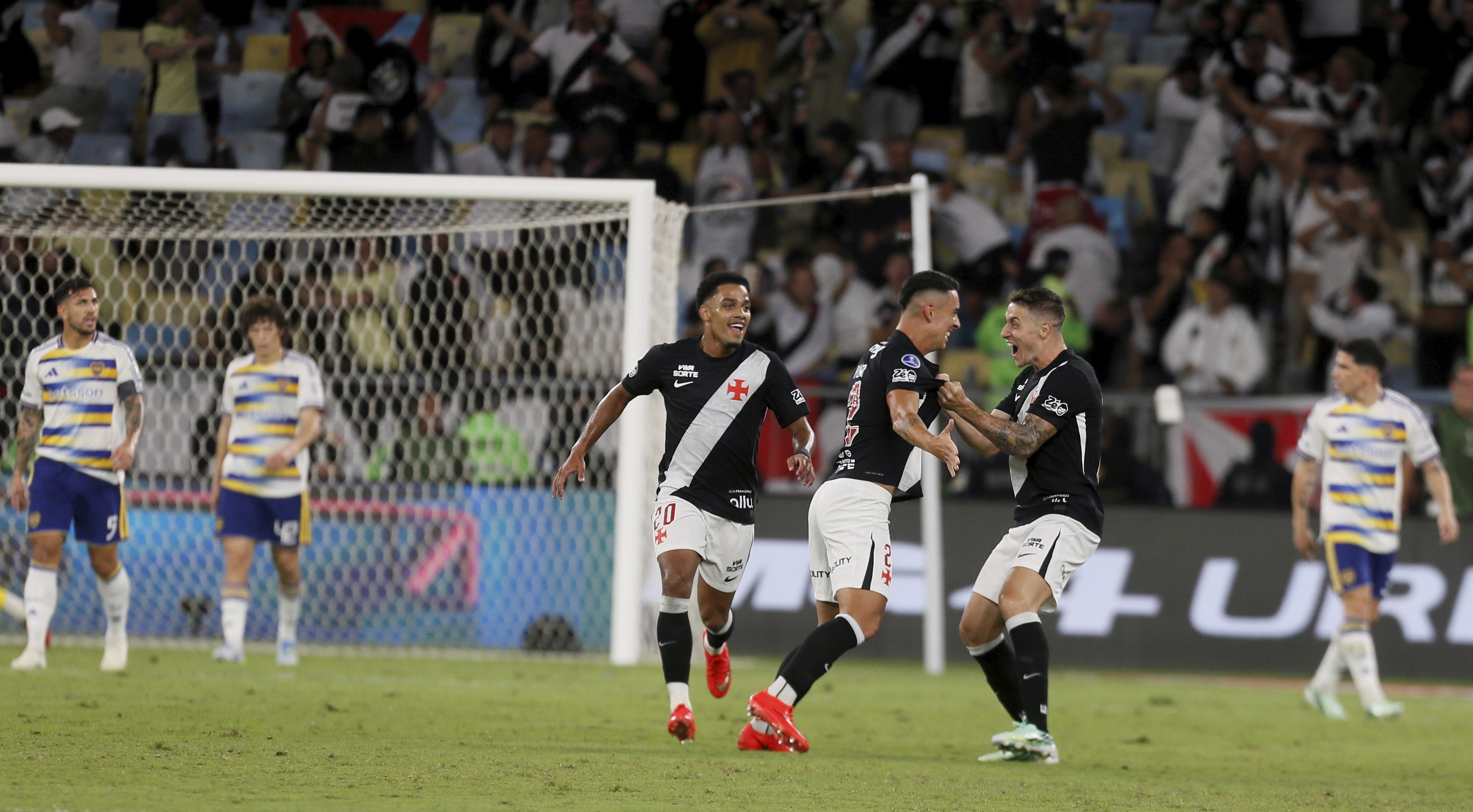 SBT fica na liderança da audiência com transmissão de Vasco x Boca Juniors