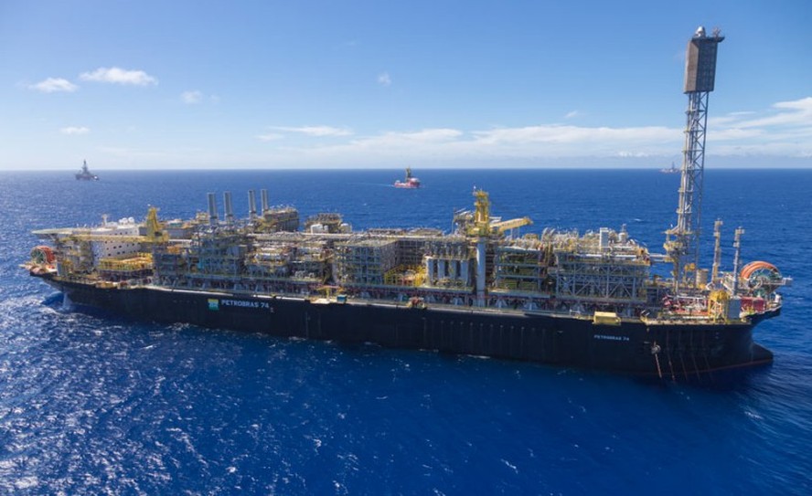 Plataforma no pré-sal da Bacia de Santos: BP anuncia descoberta em campo arrematado em 2022
