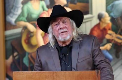 Morre John Anderson, lenda da música country, aos 71 anos