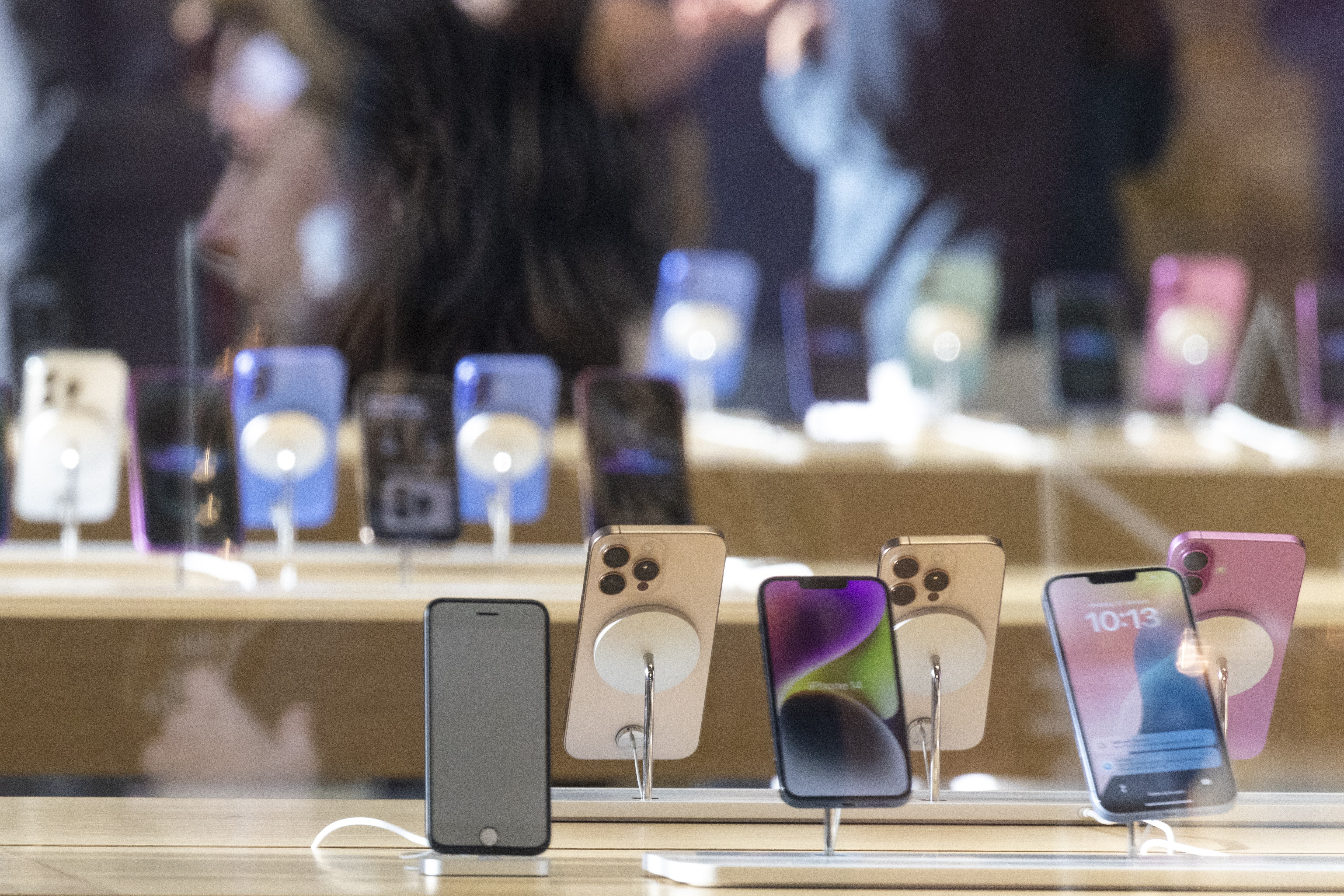 Apple vai deslocar para a Índia a produção da maioria dos iPhones vendidos nos EUA até o fim de 2026