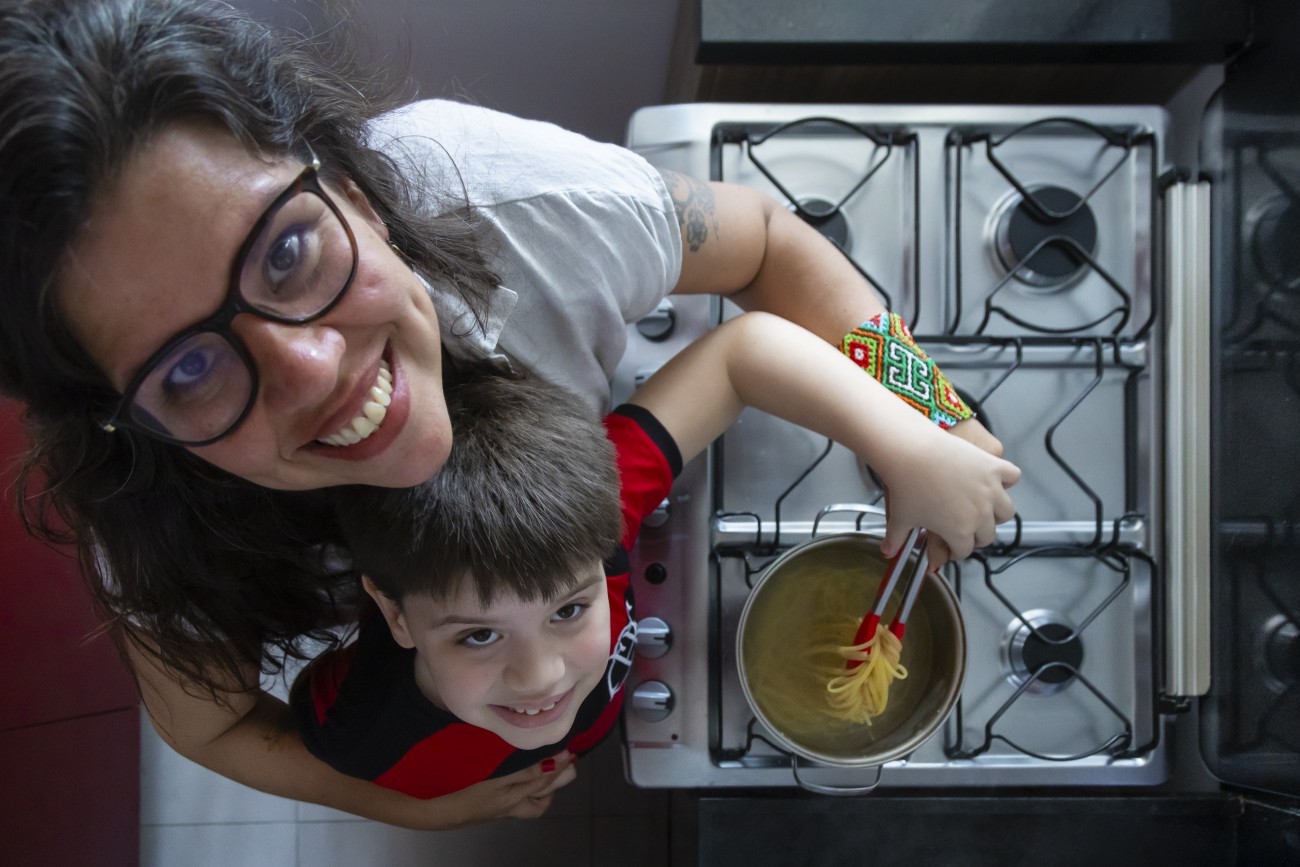 Bar da Frente: dona do boteco eleito o melhor do Rio faz mais amigos que bolinhos: ‘Gosto de gente’; conheça Mariana Rezende
