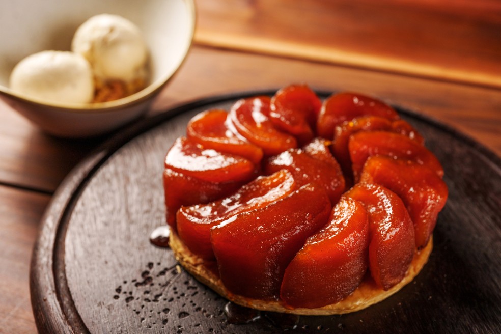 Rubaiyat: a tarte tatin de maçã — Foto: Divulgação / Foto de Rubens Kato