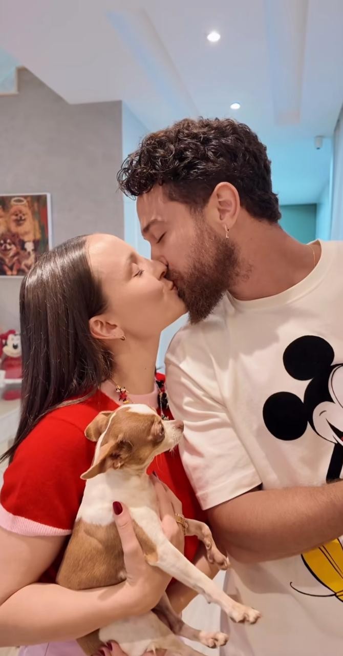 Christmas decoration at Larissa Manoela and André Luiz Frambach — Photo: Reproduction/Instagram