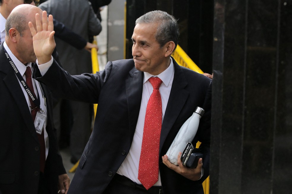 Ollanta Humala, presidente do Peru entre 2011 e 2016, fotografado ao chegar ao tribunal em Lima — Foto: Connie France/AFP