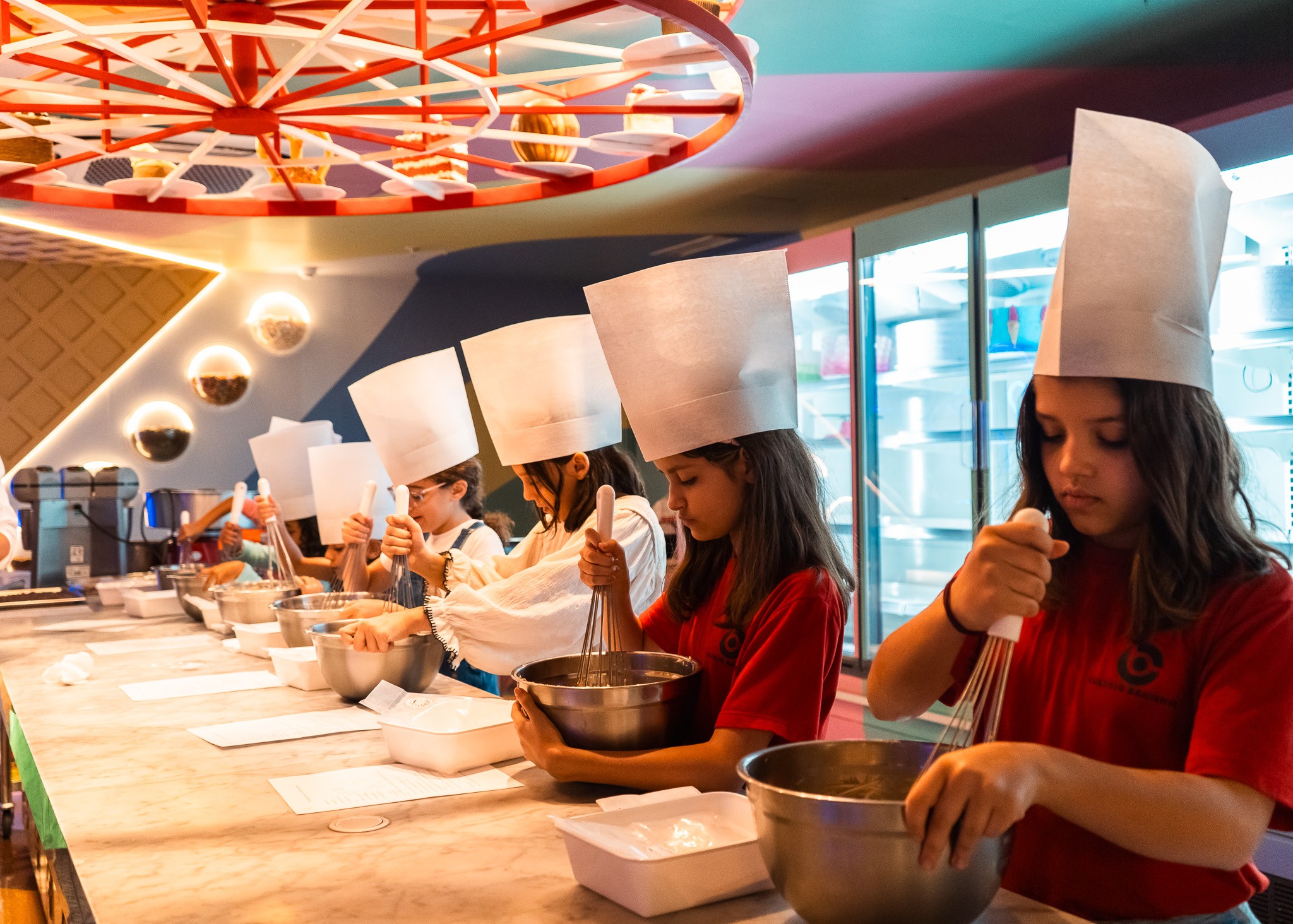 Dia das Crianças: oficinas gastronômicas convidam os pequenos chefs a colocar a mão na massa