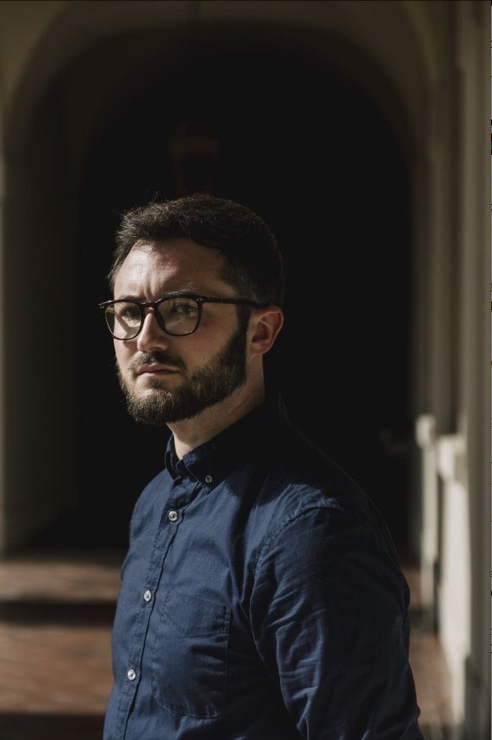 Tim Marple, que deixou a OpenAI em 2024 e agora dirige um laborat&oacute;rio sem fins lucrativos que estuda os riscos da IA, disse que expressou preocupa&ccedil;&otilde;es sobre como a OpenAI estava lidando com a seguran&ccedil;a &mdash; Foto: Mark Abramson/The New York Times