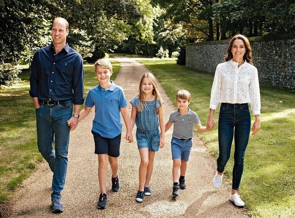 Príncipe William, Kate Middleton e seus três filhos: Louis, Charlotte e George — Foto: Reprodução